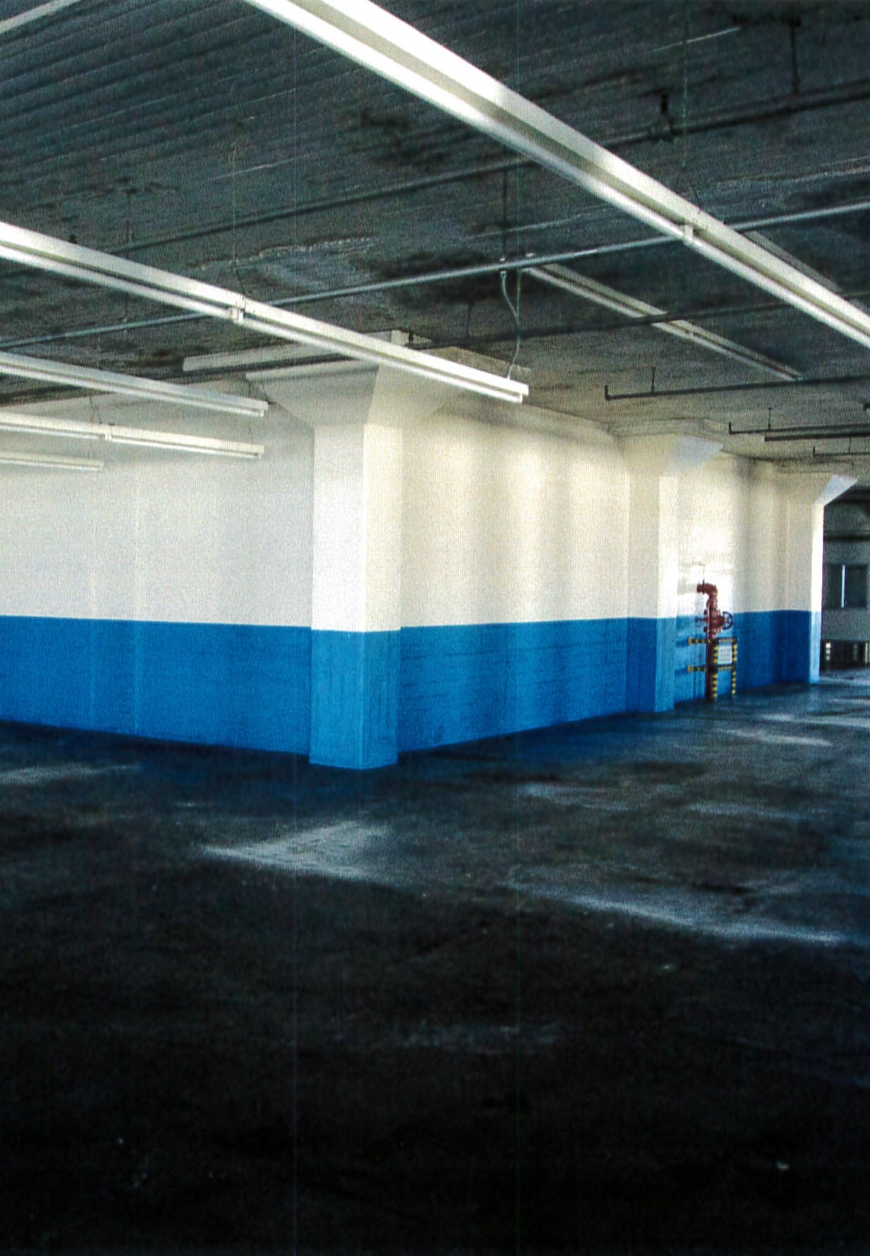 Second floor cross hallway